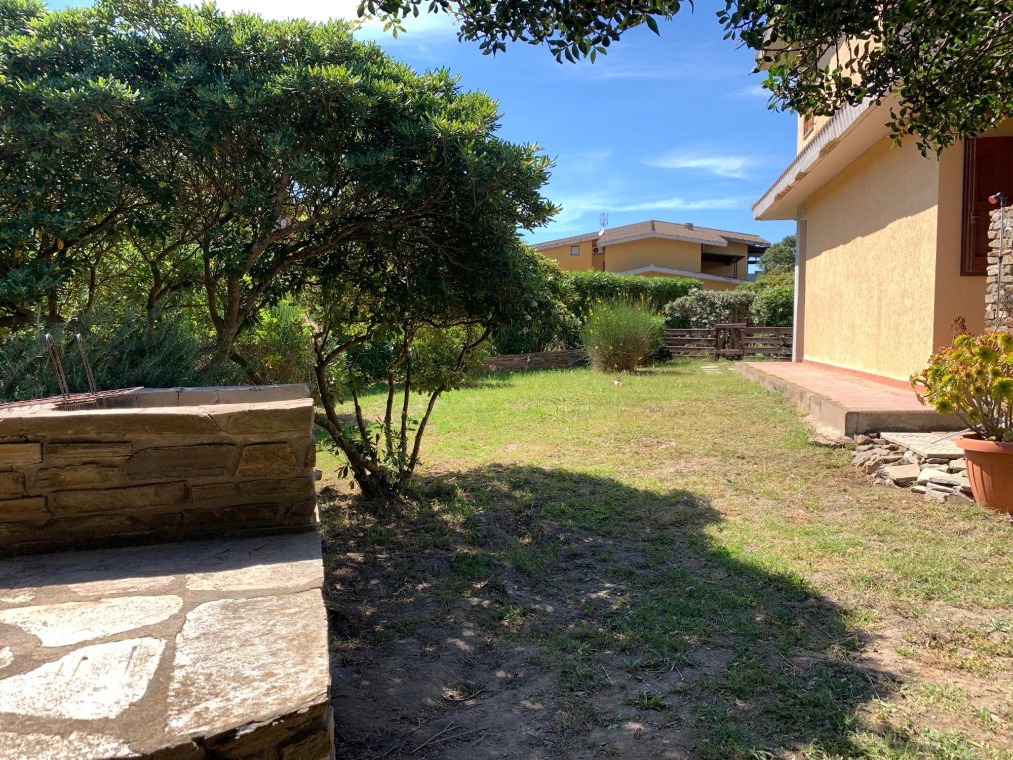 Апартаменты L' Elicriso, A Pochi Passi Dal Mare Con Giardino Privato - The Elicriso, A Few Meters From The Sea, With Private Garden Стинтино Экстерьер фото